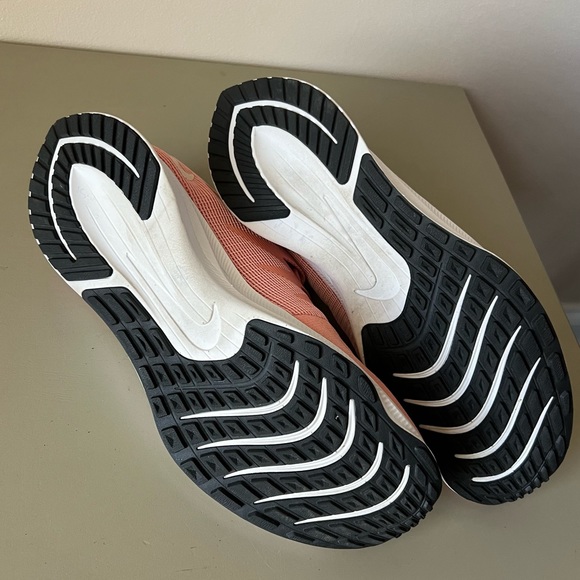 Nike Zoom Rival Fly Coral Women’s 7.5 US - Picture 5 of 10